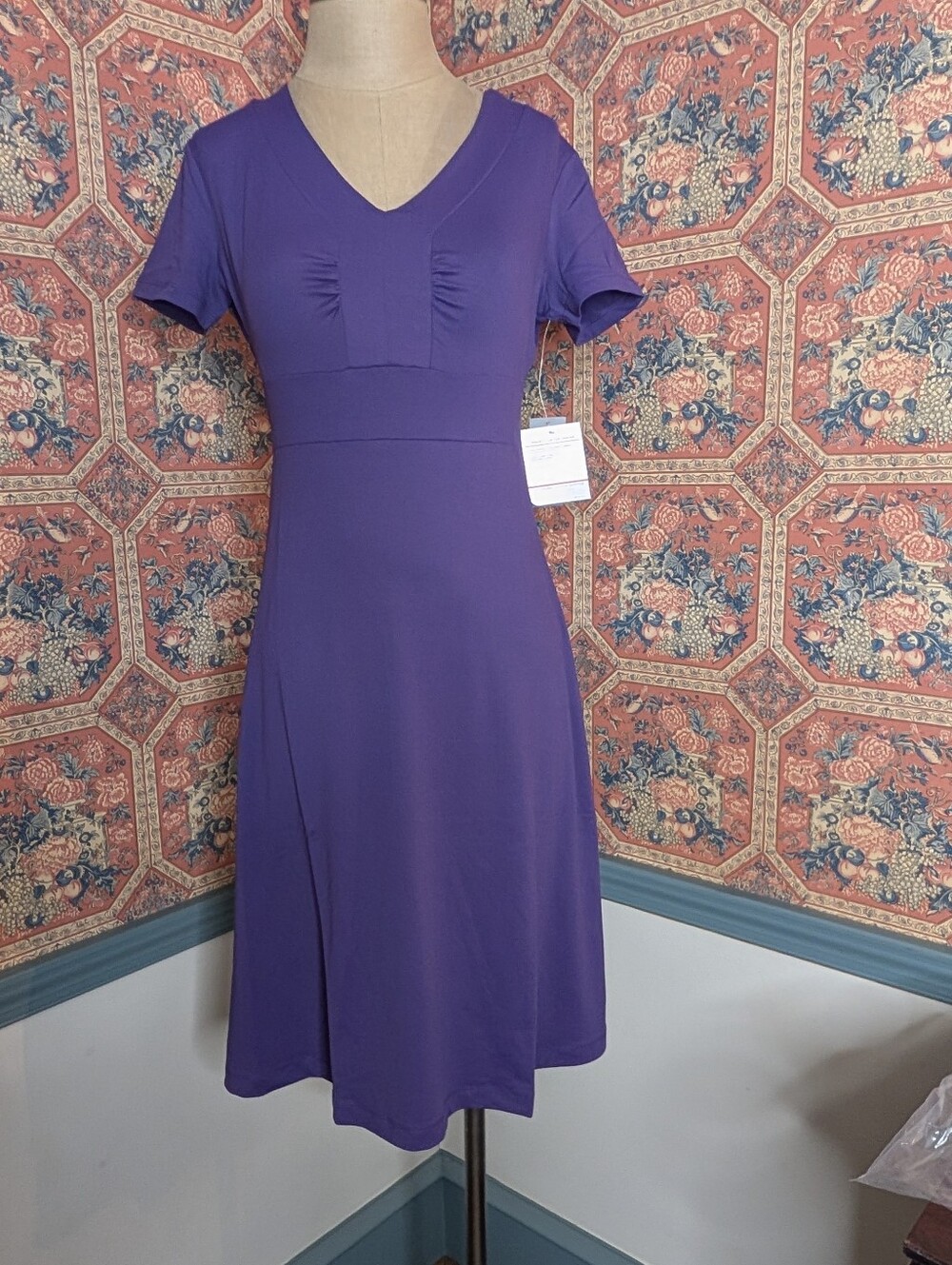 Eddie Bauer TRAVEX ASTER DRESS V-Neck Short Sleeve Midi Dress